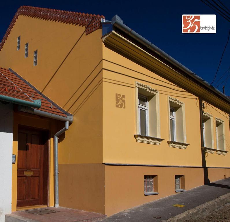 35 Vendeghaz Pecs Apartment Exterior foto